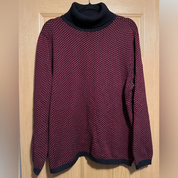 Karen Scott Women's Cotton Two-Tone Turtleneck Sweater - Picture 3 of 10